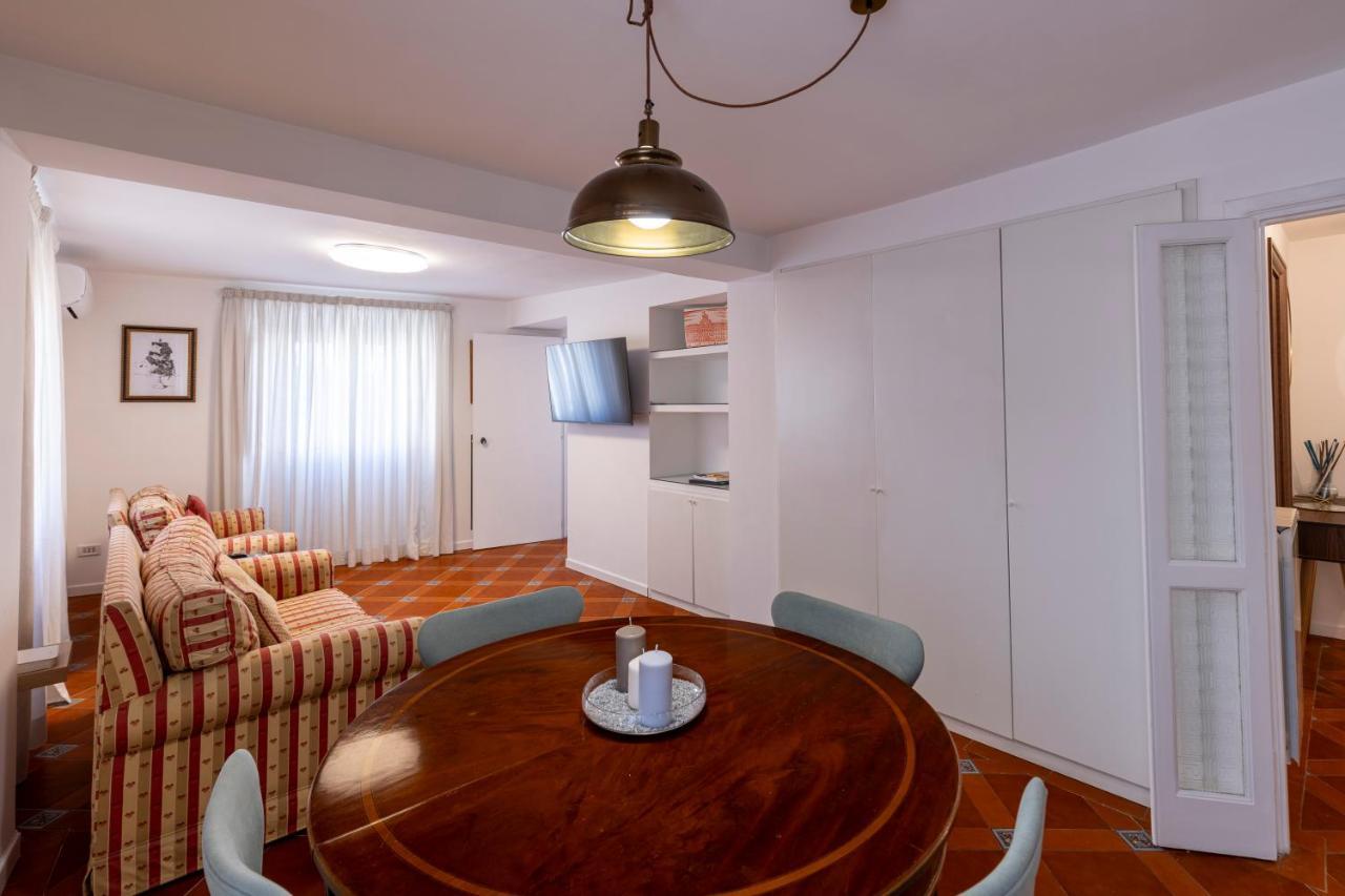 Parlamento Luxury Apartment Рим Экстерьер фото