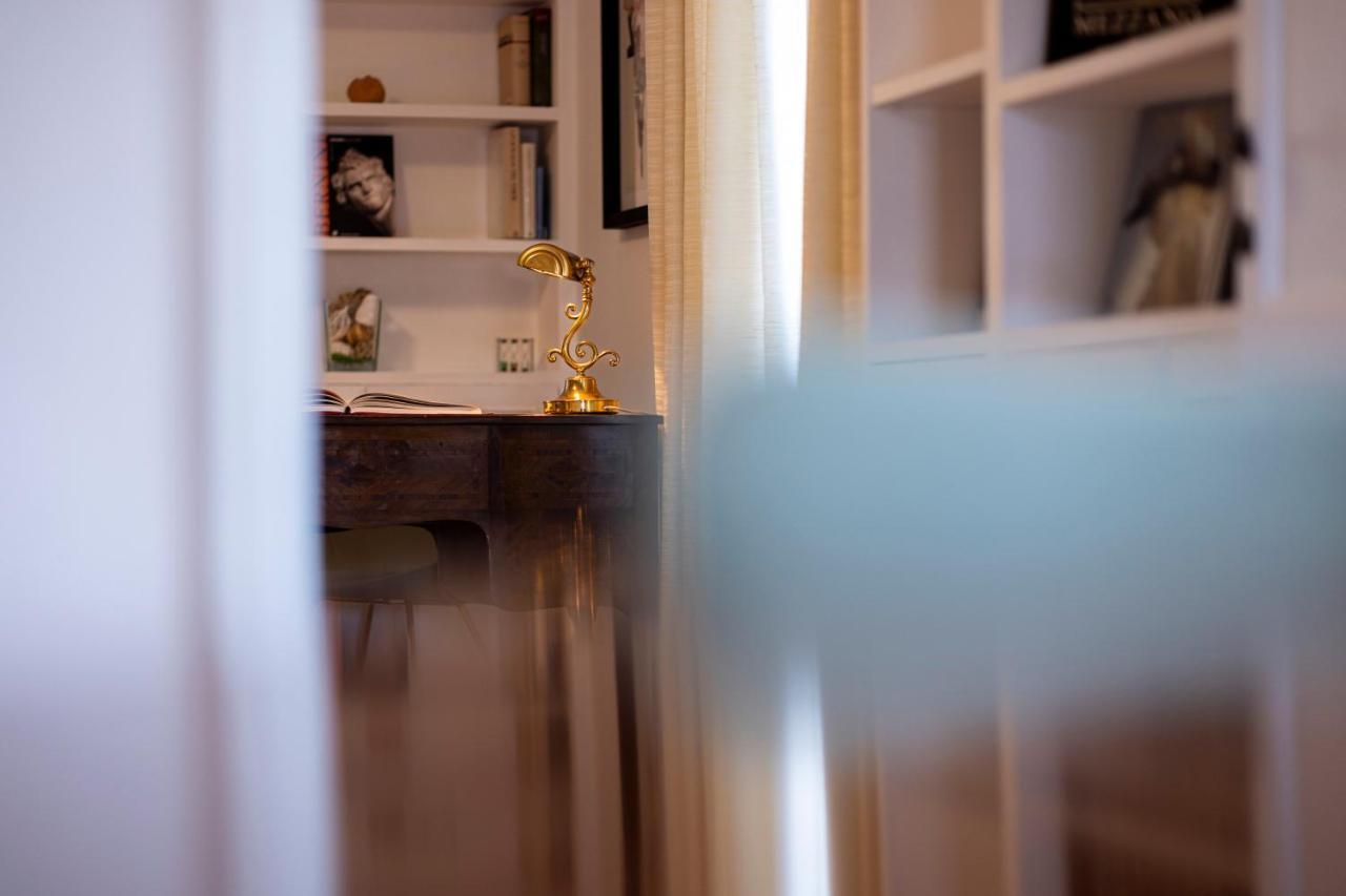 Parlamento Luxury Apartment Рим Экстерьер фото